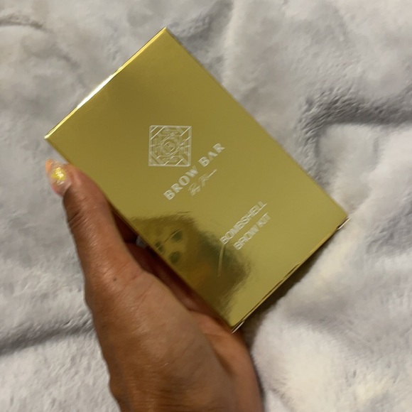 Bombshell Brow Kit - Brand New - Picture 4 of 4